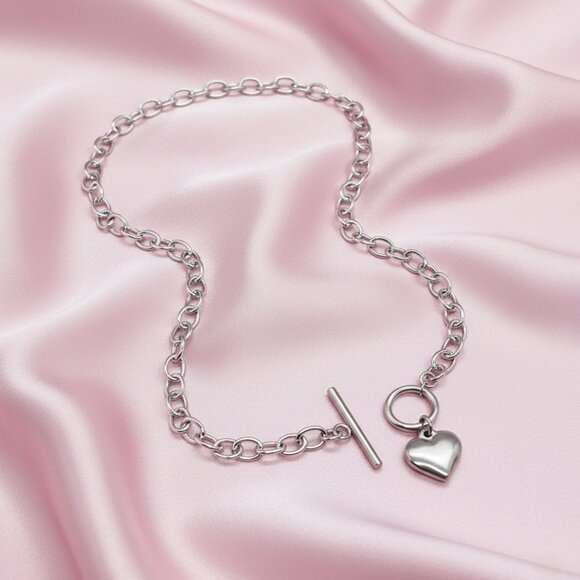 Stainless Steel Heart Charm Toggle Necklace 18 inch Trendy Women’s NWOT - Picture 5 of 7